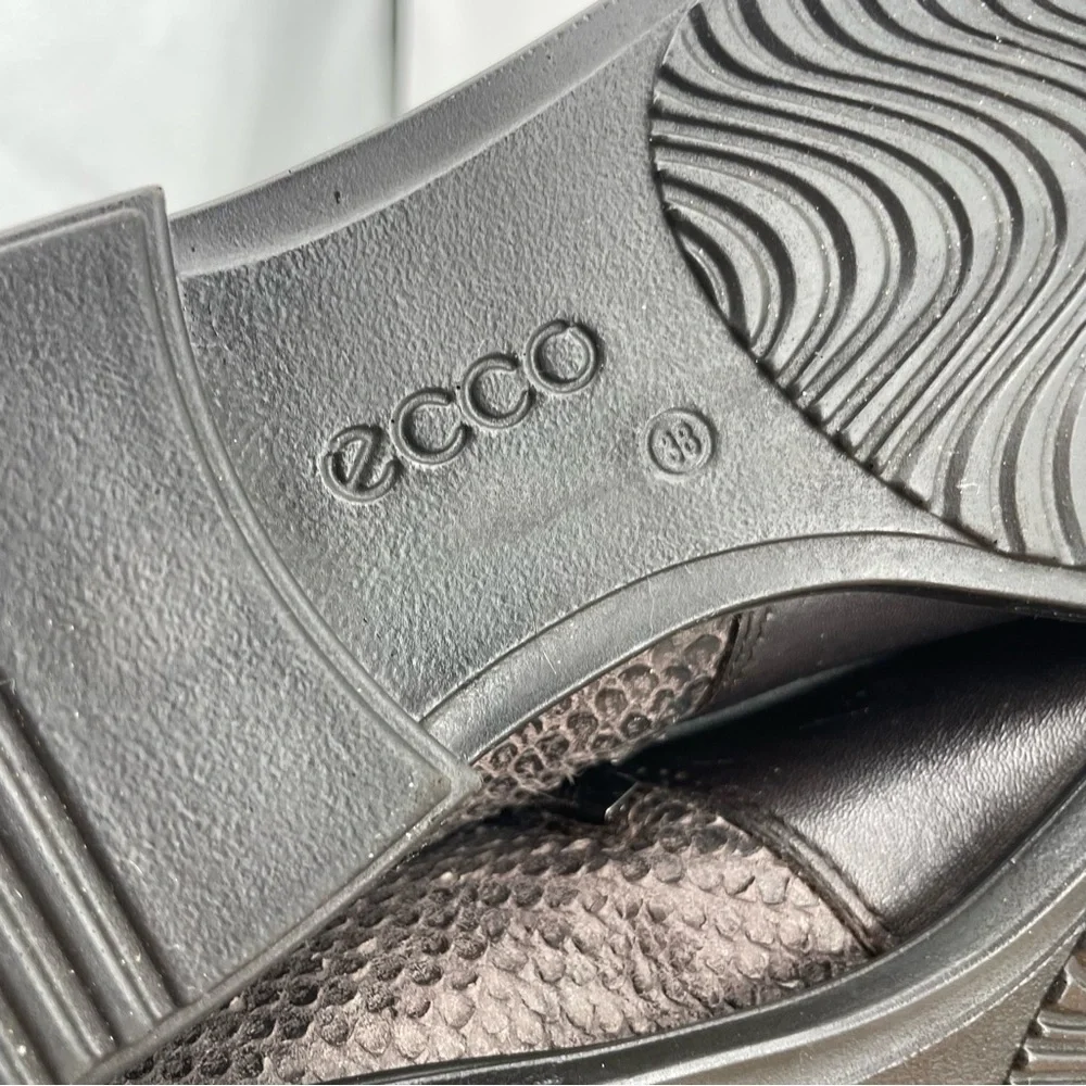 ECCO Touch 15 Scale Chelsea Boot - Size 38‎ (7-7.5) brown leather snake embossed